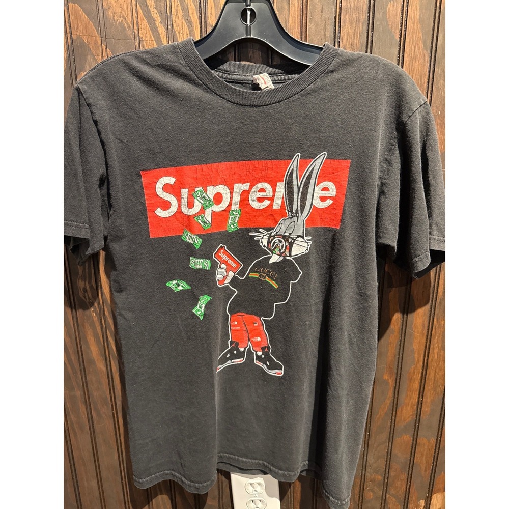 Mens Bugs Bunny Streetwear Parody Graphic T-Shirt Faded Black Short Sleeve S/M